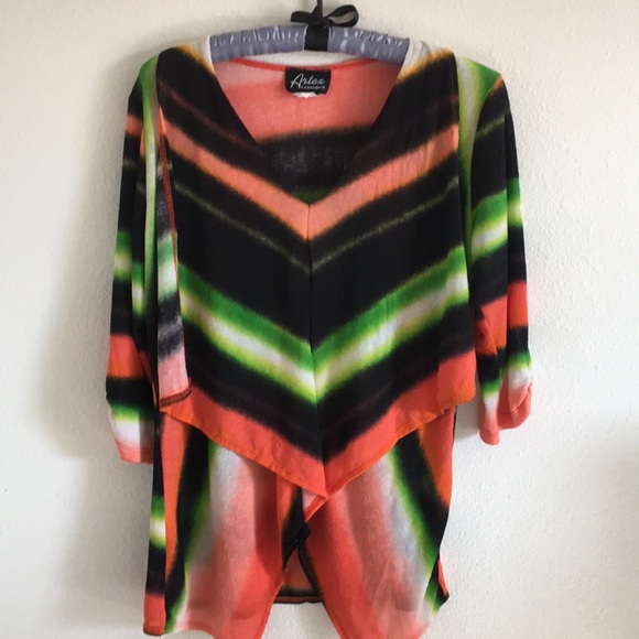Artex Fashions Tops - ⬇️Ladies multicolored top with unique asymmetrical